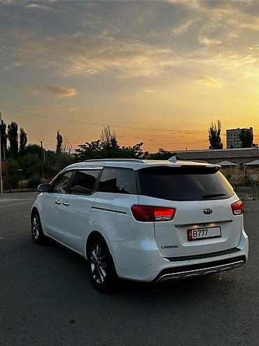 Kia: Kia Carnival: 2016 г., 2.2 л, Автомат, Дизель, Минивэн at lalafo.kg — 4 Kia: Kia Carnival: 2016 г., 2.2 л, Автомат, Дизель, Минивэн — 4