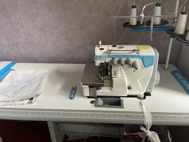 ручной швейный машинка: Швейная машина Jack, Автомат