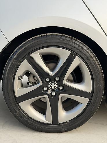 Toyota: Toyota Prius: 2019 г., 1.8 л, Автомат, Гибрид, Хэтчбэк — 9