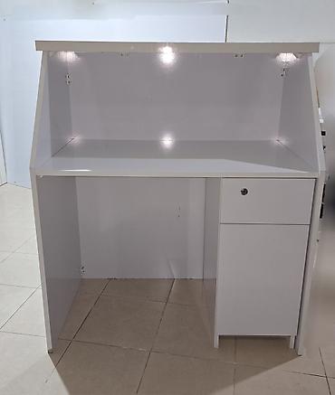 Ofis mebeli: Resepşn və ya iş masası, ağ rəngdə, 2 dolabı var, az istifadə olunub — 1