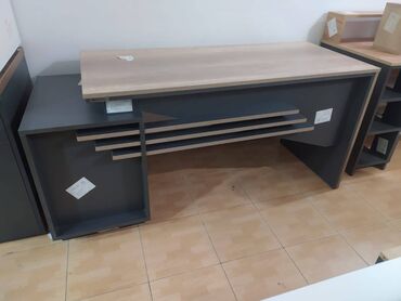 Ofis masaları: Ev və ya ofis üçün Çalışma masası. Hazır qurulu satılır. Yenidir