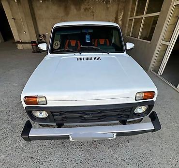 mühərrik yastığı: VAZ (LADA) 4x4 Niva: 1.6 l | 1999 il 406802 km Sedan — 5