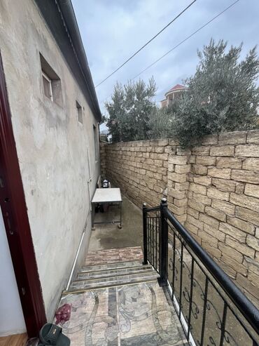 Həyət evləri və villaların satışı: Salam həyət evi satılır 3sotdur evin qupcasıda var. Unvan digah — 11