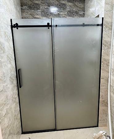 Душевые перегородки и ограждения: Стеклянные душевые перегородки под ключ Минимализм, стиль и комфорт в — 5