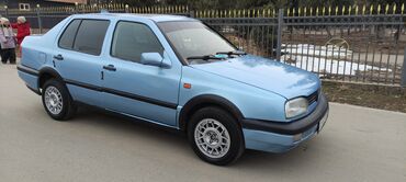 Volkswagen: Volkswagen Vento: 1994 г., 1.8 л, Механика, Бензин, Седан — 9