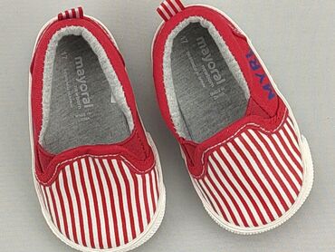 toms buty: Buty sportowe 17, Używany