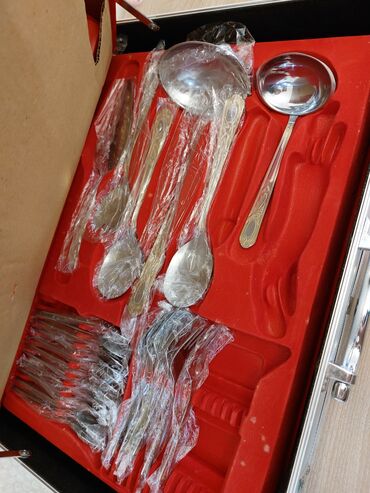 Süfrə ləvazimat dəstləri: Qasiq cengel desti. Yenidir istifade olunmuyub.cehiz alinib — 10