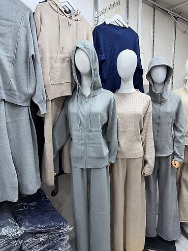 Женские трикотажные комплекты и отдельные изделия для повседневной at lalafo.kg Женские трикотажные комплекты и отдельные изделия для повседневной