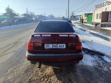 гид: Volkswagen Vento: 1993 г., 1.8 л, Механика, Бензин, Седан