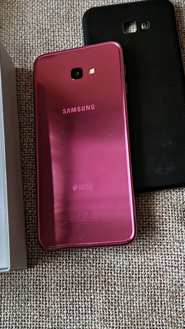 Ostali mobilni telefoni: Telefon kao nov malo koriscen nema mane, stanje 10 od 10.sve radi — 9