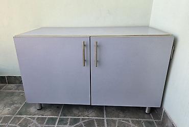 Ormari: 2 Siva dvokrilna ormana sa policama - Materijal: pločasti materijal — 6