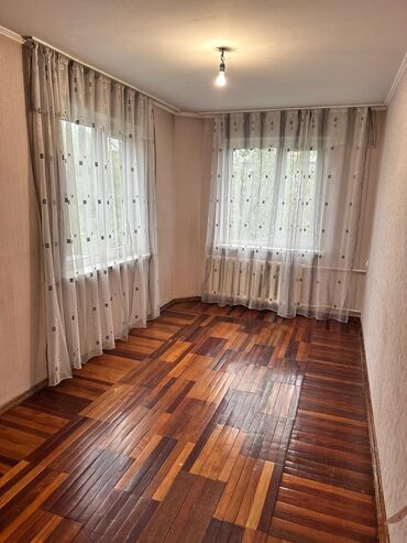 дом барачного типа: 2 комнаты, 46 м², 104 серия, 3 этаж