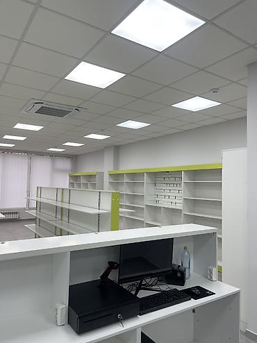 Торговое оборудование: Продаю полки в отличном состоянии,все как на фото.Более детально можно — 10