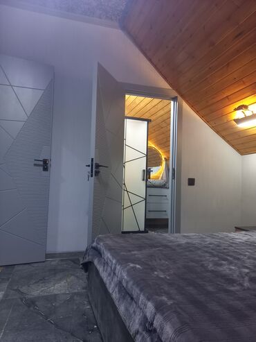 Günlük kirayə evlər: 200 kv. m, 7 otaqlı, İnternet, Telefon, Qaz — 12