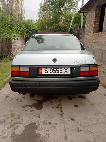продам дешево: Volkswagen Passat: 1993 г., 1.8 л, Механика, Бензин, Седан