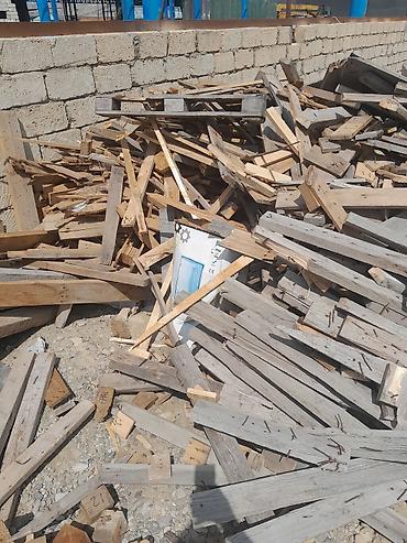 odul soba: Qarışıq ölçülərdə taxta qırıntıları və hissələr - Material — 1