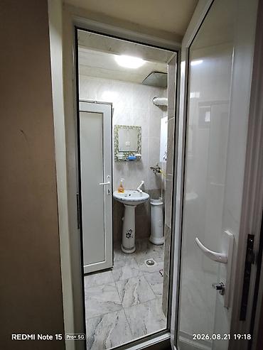 1 комнатная студия: Telebelere – 3otaqlı hündür tavanlı mənzil Planlaşdırma: - Geniş — 5