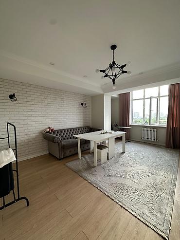 76: Сдаётся 2-комнатная квартира в районе КНУ 📍 Район КНУ 🏠 Площадь: 76 м² — 3