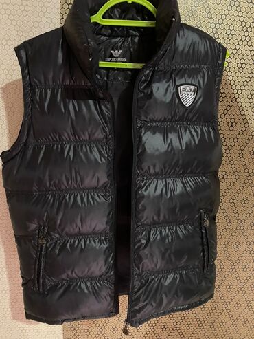 армани: Куртка L (EU 40), цвет - Черный