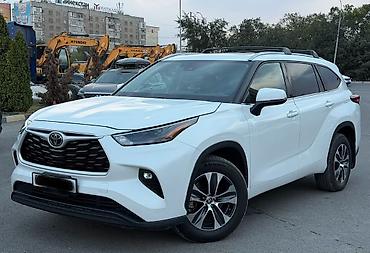 багажник тойота: Toyota Highlander: 2022 г., 3.5 л, Автомат, Бензин, Кроссовер — 10