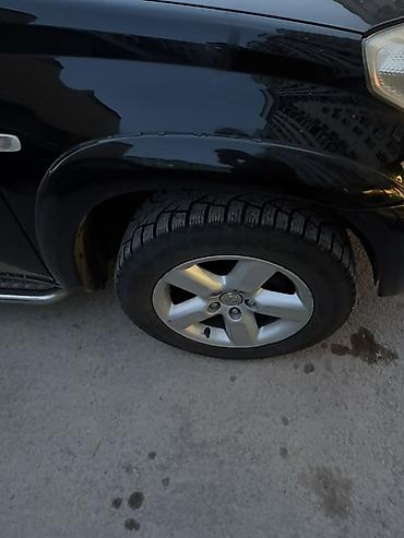 Toyota: Toyota RAV4: 2004 г., 2 л, Автомат, Бензин, Кроссовер — 3