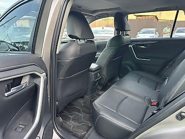 ян: Toyota RAV4: 2022 г., 2 л, Бензин, Кроссовер — 8