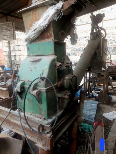 Yağ çəkən aparatlar: Rusun drabilkasi tezedi demek olar saata 2 ton uyudur