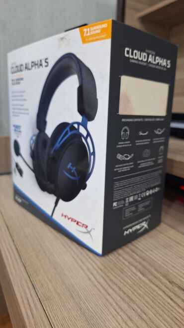 nausnikler: "HyperX Cloud Alpha S" satilir. Yaxsi isleyir. Mikrofonu var ve islek