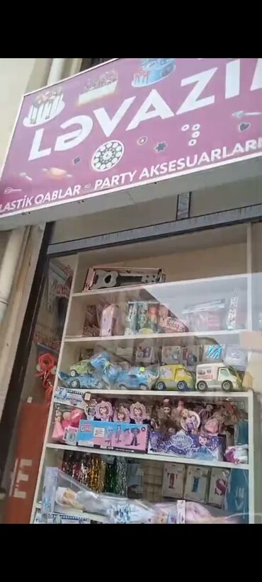 Digər kommersiya daşınmaz əmlakı: Xırdalanda AAAF parkda,obyekt satılırtam mərkəzdə,28 kvadrat metr — 7