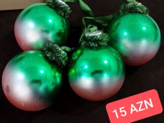 Digər işıqlandırma: CCCP dövrünə aid oyuncaqlar. 
Qiyməti üzərində yazılıb — 2