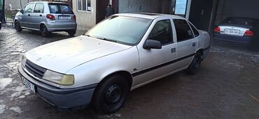 Opel: Opel Vectra: 1991 г., 1.8 л, Механика, Бензин, Седан