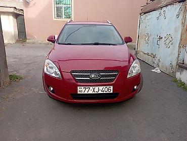 Kia: Kia cee’d (hatchback), qırmızı rəng. - Sürətlər qutusu: mexaniki (5 — 10