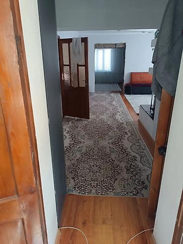 Продажа коттеджей и домов: 🏙️ Продаётся: частный дом (5+ комнат) — 120 м² 📍 Локация: Бишкек, ж/м — 10