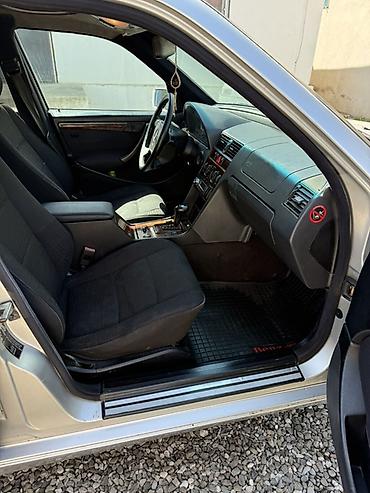 Mercedes-Benz: Mercedes-Benz C‑Class (W202) sedan - Kuzov: sedan, gümüşü rəng - — 2