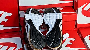 Кроссовки и спортивная обувь: Мужские кроссовки, 40, Nike, Новый, Платная доставка — 13