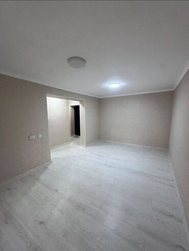 пустая квартира: 2 комнаты, 41 м², Хрущевка, 1 этаж, Евроремонт