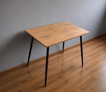 table study: Современный компактный стол в стиле минимализм. Прочные ножки — 5
