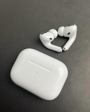 продаю ps4: AirPods Pro В комплекте: Зарядка Чехол Замена головки Ремешок