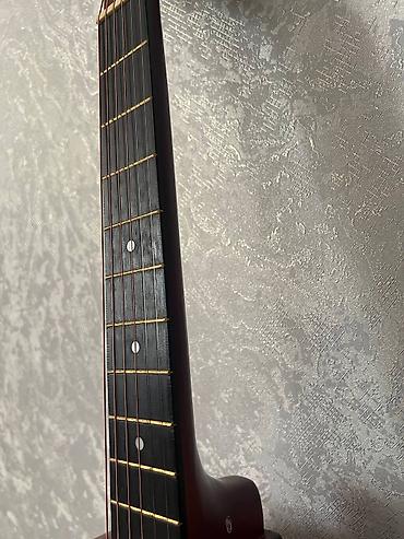 Гитары: Акустическая гитара с вырезом (cutaway) формата дредноут — 5