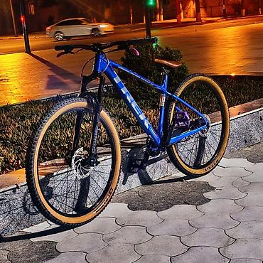 Dağ velosipedləri: Trek hardtail dağ velosipedi - Gövdə: yüngül alüminium, mavi rəngdə — 4