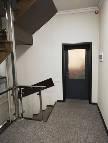 Офисы: Продаю Офис 300 м², С ремонтом, Без мебели, Частный дом, 2 этаж — 17