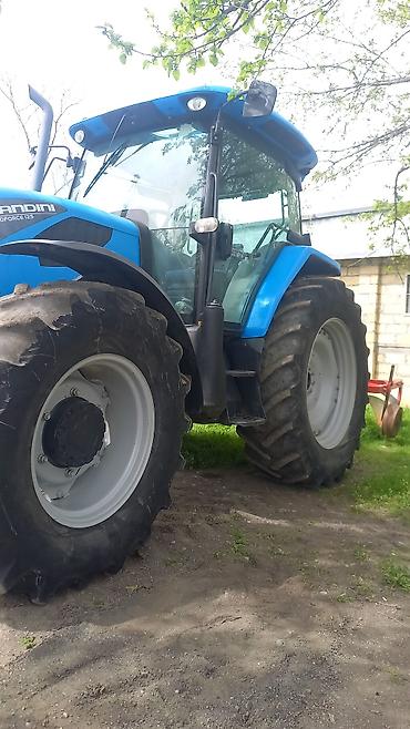 Kombaynlar: Landini Powerfarm/Powerforce seriyalı mavi traktor - Güclü ön çəkili — 4