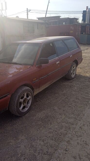 машина тошок: Toyota Camry: 1988 г., 2 л, Механика, Бензин, Универсал