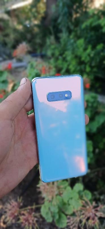 htc desire 10: Samsung Galaxy S10e, rəng - Mavi, Barmaq izi — 3