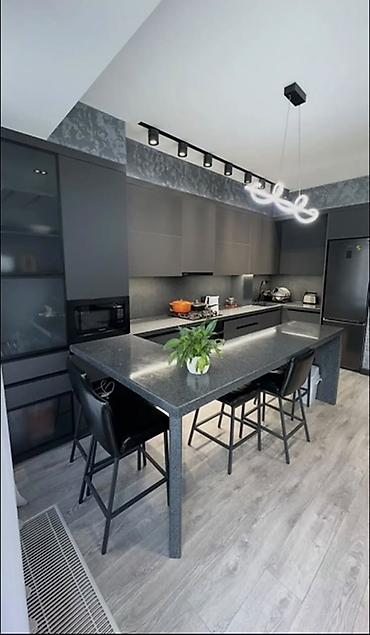 Продажа квартир: Продается 5 комнатная квартира 📍Адрес: мкр Аламедин-1 🏗️Застройщик — 14