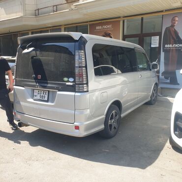 купить маленькую машину недорого: Honda Stepwgn: 2004 г., 2 л, Автомат, Бензин, Вэн/Минивэн