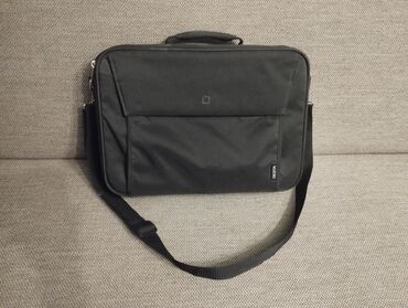 qara çanta: Чехлы и сумки для ноутбуков