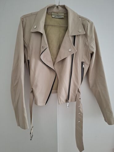 Kompleti: Prodajem dzak polovnih stvari,za jos slika javite se,dosta je obuceno — 1