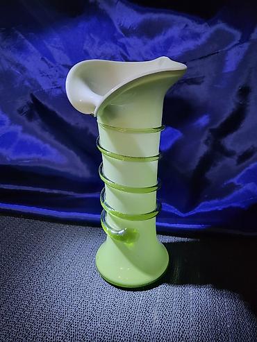 Vaze i saksije: Vaza nova murano kala,rucni rad 1960g +. Vaza nova,duvano staklo,sve — 1