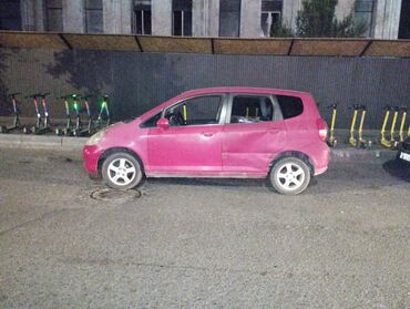 corolla runx: Honda Fit: 2002 г., 1.5 л, Вариатор, Бензин